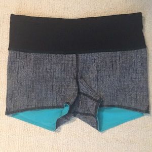 REVERSIBLE 2-in-1 Lululemon Adorable Booty Shorts!